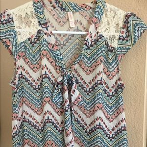 Short sleeve blouse